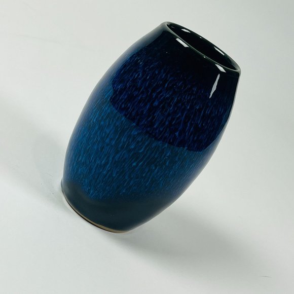 Beautiful Decorative 6" Blue Black 2 tone Glazed Table Vase - Picture 4 of 8
